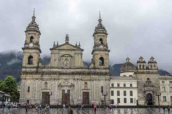 07 - Colombia - Bogota - plaza Bolivar - catedral Primada y capilla del Sagrario